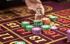 Midasluck casino presented on mobile device in Pakistan with slots and live games